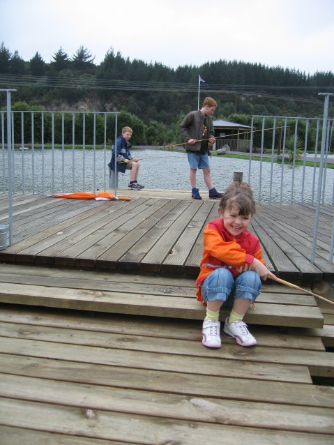 Prawn fishing, Taupo