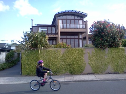 House gazing, Tauranga